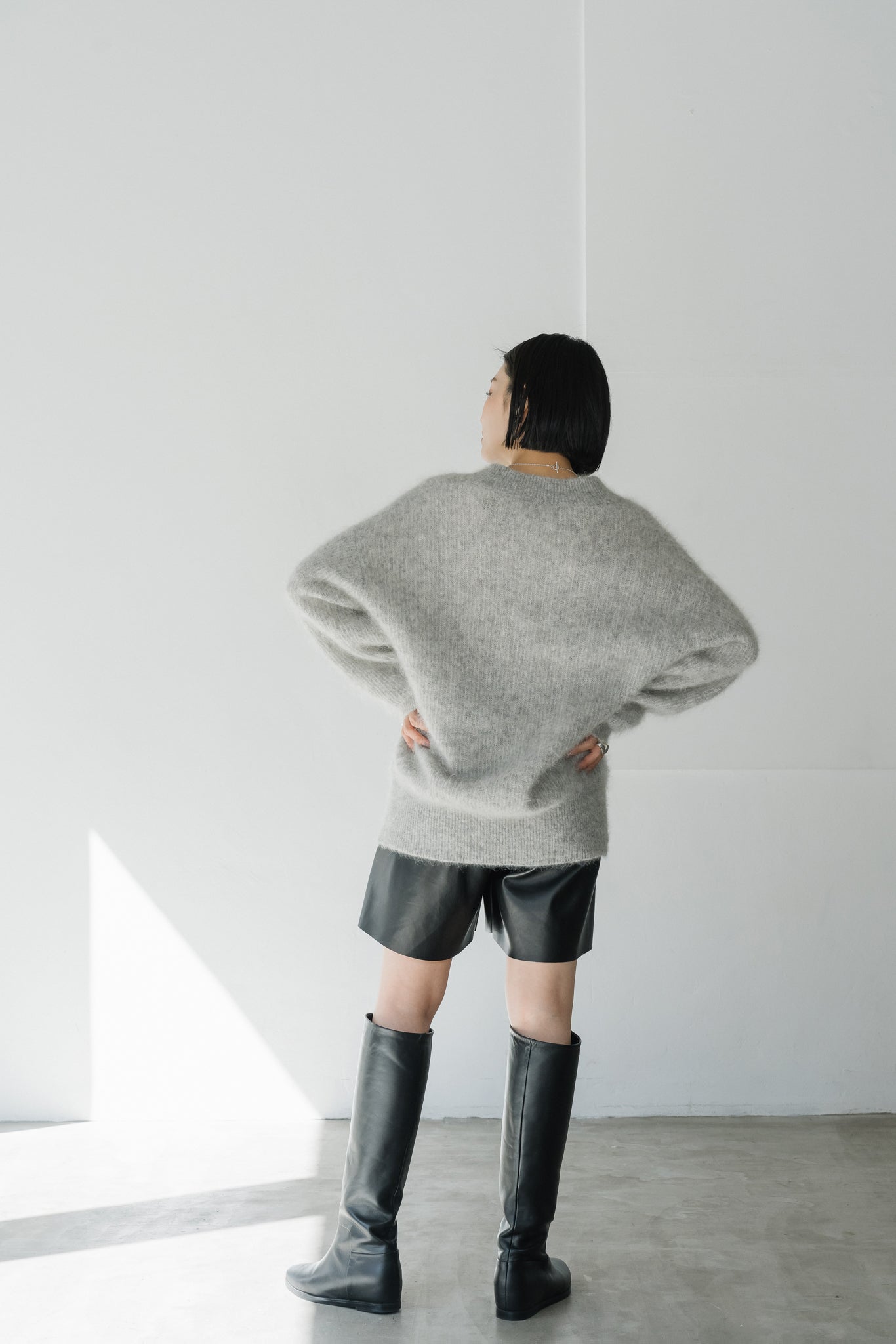 【SALE】Vネックモヘアニットプルオーバー