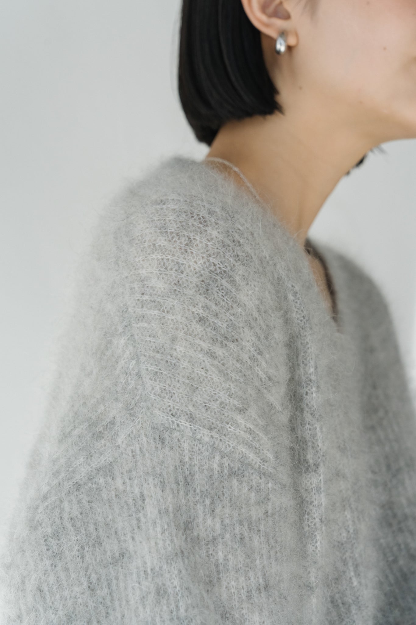 【SALE】Vネックモヘアニットプルオーバー