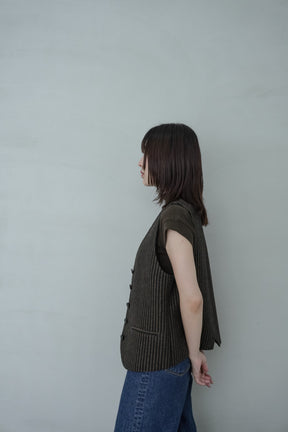 Vネックヘリンボーンベスト